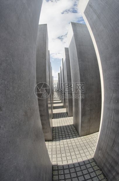 德国柏林大屠杀纪念的现代架构12黑暗的立方体记忆图片