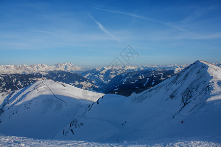 冬季雪山雪景风光图片