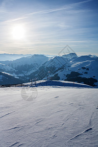 冬季雪山风光图片