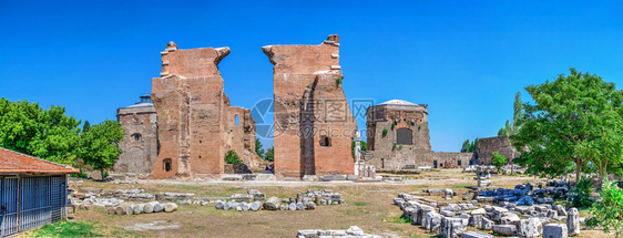 古典土耳其希腊城市佩加蒙Pergamon红巴西利卡RedBasilica或塞拉皮斯寺的废墟考古学殖民化图片