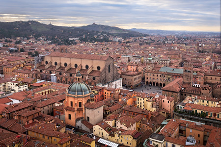 广场欧洲城市博洛尼亚航空观察意大利阿西内塔波洛尼亚艾米利罗马尼图片