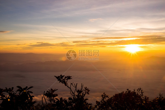 雾山DoiLuangChiangDaoProvince清迈泰国风景场观地图片