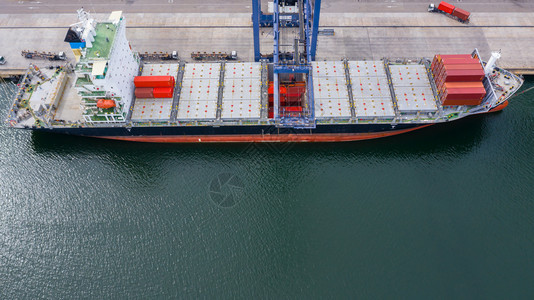 新加坡巴拿马交货深海港集装箱船卸公海集箱船商业物流进出口货运空中俯视图图片