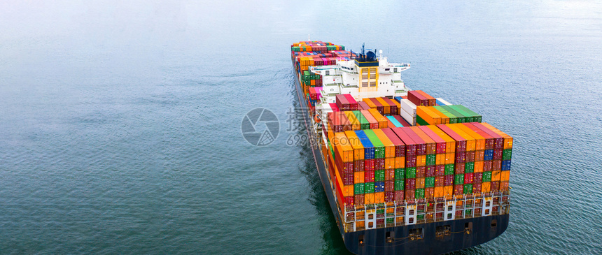 新加坡西兰工业的集装箱船运载商业海运进出口物流和国际集装箱船在公海运输图片
