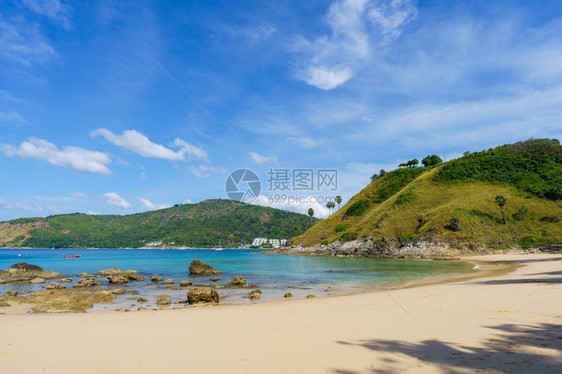 亚洲景观在普吉岛以南的亚努伊海滩旅游者泰国热带天堂泰国普吉Phuket是著名的游客目地旅行图片