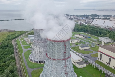 高耸的核电站蒸汽塔高耸的核电站蒸汽塔活力生态建筑学图片