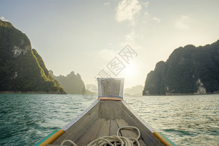 局域网人们冒险前往泰国苏拉特萨尼热带岛屿ChiaoLanDam的Andaman海SuratThani暑假概念图片
