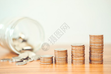 笔储蓄资金概念硬币堆叠融资钱审查图片