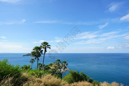 Phromthepcape观点旅游者在普吉岛以南泰国热带天堂泰国普吉是知名游客的热门目地假期蓝色海洋图片