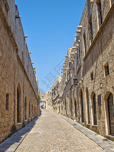 旅游文化城市的希腊罗得斯老城的骑士街图片