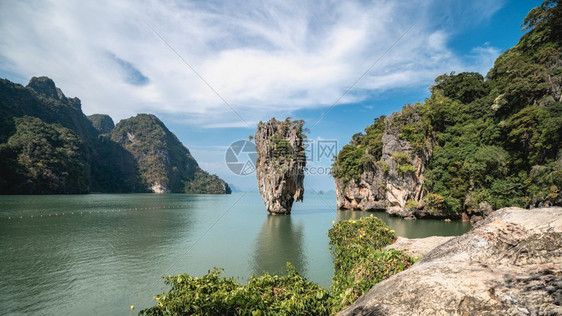 悬崖泰国PhangNgaBay的詹姆斯邦德岛石灰亚洲图片