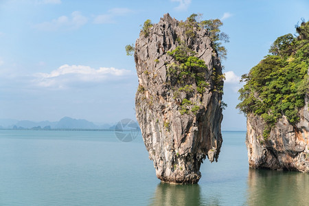 山泰国PhangNgaBay的詹姆斯邦德岛岩石夏天图片