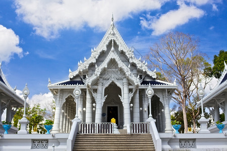 古老的甲米泰国克拉比镇KaewGrovaram寺庙天图片