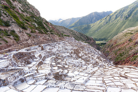 水晶溪流咸秘鲁圣谷马拉斯的盐矿梯田图片