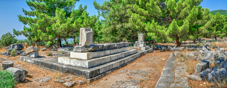 遗产历史土耳其古希腊城市普里内Priene的废墟在土耳其古城市普里内Priene省图片