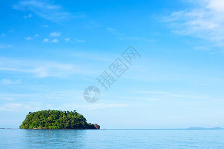 天空晴立邦泰国安达曼海热带雨林岛图片