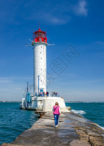 航程旅游乌克兰奥德萨Odessa乌克兰062年在阳光明媚的暑假日参观敖德萨海港的灯塔旅行图片