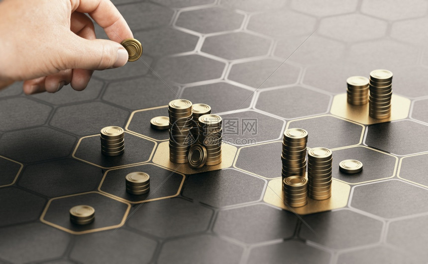 人手在黑色背景上堆叠六角金色形状的通用硬币投资管理和组合多样化的概念手摄影和3D背景之间的复合图像投资管理组合多样化制作文件夹金图片