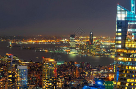状态游客美国市中心天际建筑和带有旅游概念的摩天大楼纽约城市风景最顶端场位于下曼哈顿建筑学图片