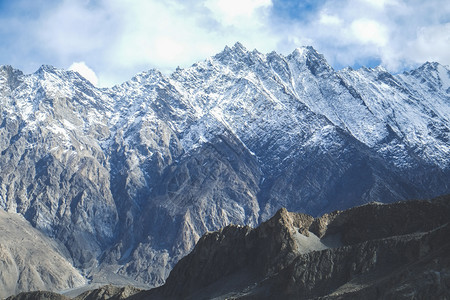帕苏冬天巴基斯坦GilgitBaltistan的Pasu卡拉科姆山脉风景优美图片