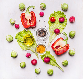 饮食草药在木制生锈背景最佳视图下烹饪素食胡椒生菜芽调味料沙拉图片
