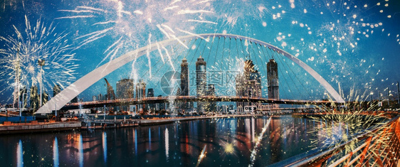 现代的在阿联酋迪拜新年庆祝活动中目的地节日图片