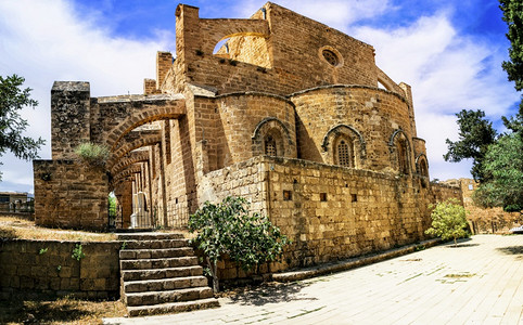 精神塞浦路斯古城的岛屿古墓是一座老的墓吸引力全景图片