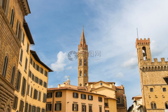 欧洲意大利佛罗伦萨巴杰略宫和迪亚菲奥伦廷教堂的贝尔塔屋城市图片