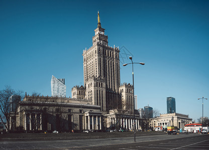 位于波兰华沙的苏维埃斯大林文化和科学宫是欧洲最高建筑之一蓝色的象征旅游图片