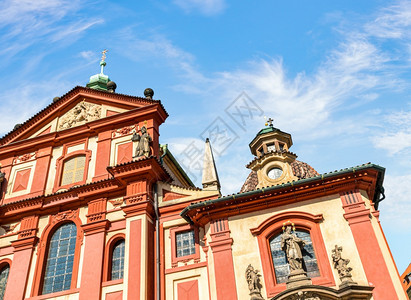 欧洲外部的在圣维图大堂布拉格圣维图大教堂领土上的红墙建筑图片