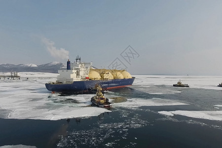 波罗的海拖曳液化气船海上运输碳氢化合物拖曳液气船海上运输碳氢化合物操舵室终端图片