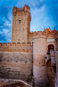 古老的墙莫塔城堡西班牙巴利亚多德卡斯蒂亚莱昂麦地那德尔坎波著名的古城堡外部图片