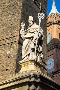 正方形纪念碑博洛尼亚意大利圣彼得罗尼乌斯主教雕像旅游图片