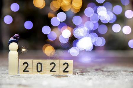 橙20年新快乐20年用彩色散景背书写闪发光的孟加拉烟花带有文本的复制空间美丽的发光覆盖模板用于节日贺卡圣诞和新年快乐概念空间用于图片