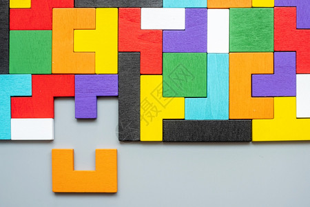 非理具有彩色木拼图背景逻辑思维业务难题决策解方案理使命成功目标和战略概念的几何形状块图片