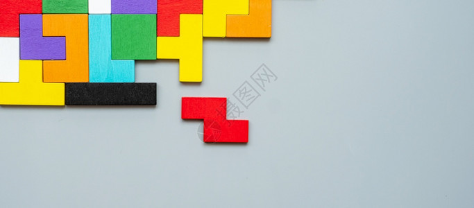 精神的具有彩色木拼图背景逻辑思维业务难题决策解方案理使命成功目标和战略概念的几何形状块堵塞手背景图片