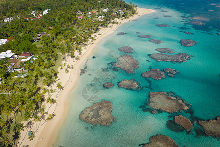 热带沙滩的航拍风景图片