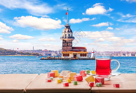 建造Bosphorus和土耳其茶叶的Maidenersquos塔伊斯坦布尔博普鲁海峡少女图片