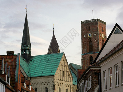 传统的假期建筑学Ribe是丹麦和斯堪的纳维亚最古老现存城镇图片