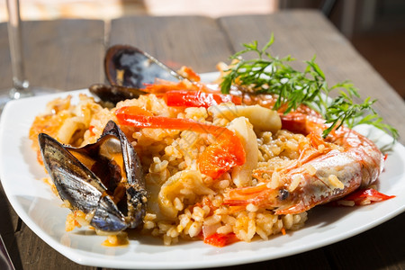 西班牙海鲜烩饭图片