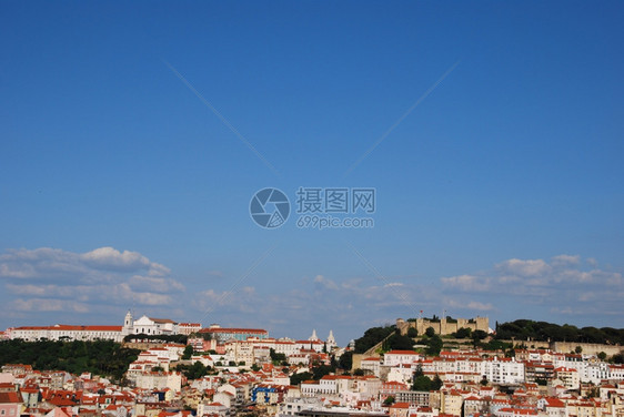 古董镇与格拉卡教堂和葡萄牙圣豪尔赫城堡一起从左到右的里斯本美丽城市风景地中海图片