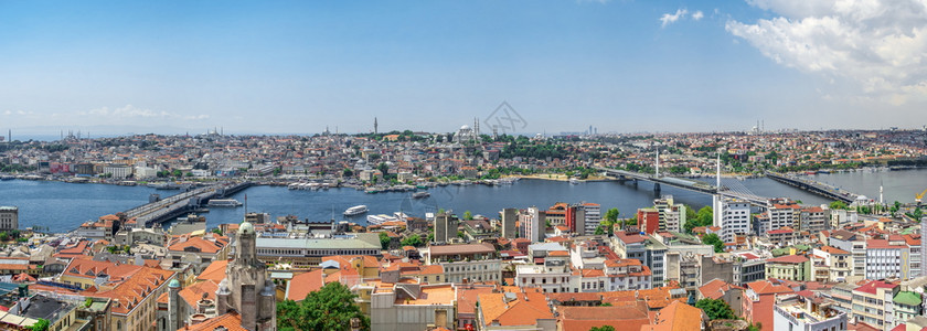 城市历史清真寺土耳其伊斯坦布尔土耳其071329伊斯坦布尔埃米诺努区大全景顶楼层与加拉塔桥和阿图尔克的画面图片