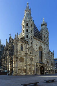 哪一个斯蒂芬广场奥地利维也纳圣史蒂芬斯大教堂的早期阳光奥地利它是维也纳罗马天主教大区的母亲堂和维也纳大主教所在地克里斯托夫红衣主图片