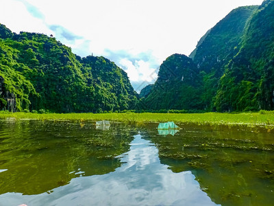 生态场地丛林静在和平坦姆科克河上游行越南宁平NinhBinh图片