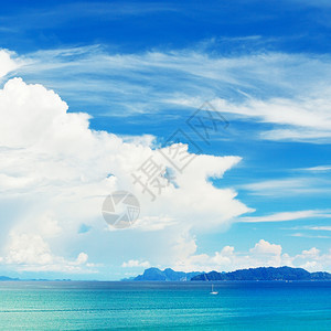 岩石晴天甲米风与海云亚洲泰国图片
