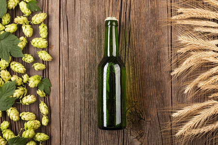 分辨率和高品质的美景彩色图片顶端啤酒瓶配有成分的优质和辨率美容照片概念质量优美和清晰度的玻璃瓶排版子最佳图片