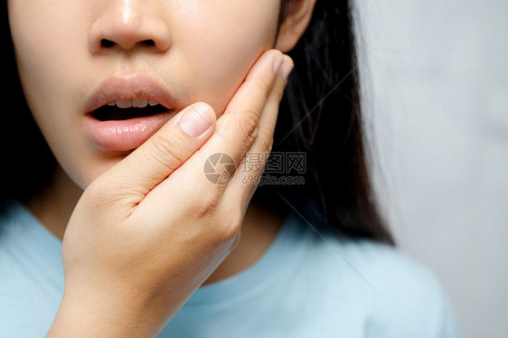 卫生女人的牙痛很厉害成人女士图片