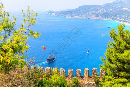 旅游观光夏天从土耳其阿兰亚海边的堡垒看土耳其阿兰亚海边的堡垒看图片