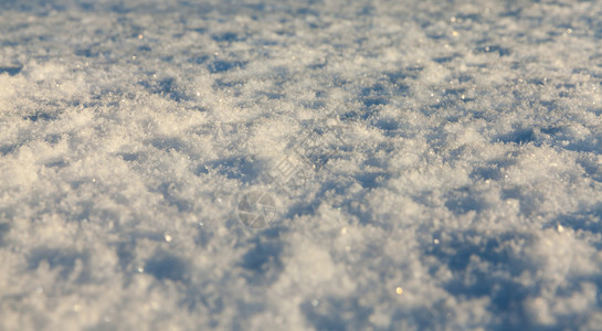 冬季的雪流冬季的雪拍到在下后出现的寒冬雪堆坦率暴风图片