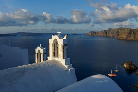 景观地中海浪漫的希腊圣托里尼奥亚的白教堂图片